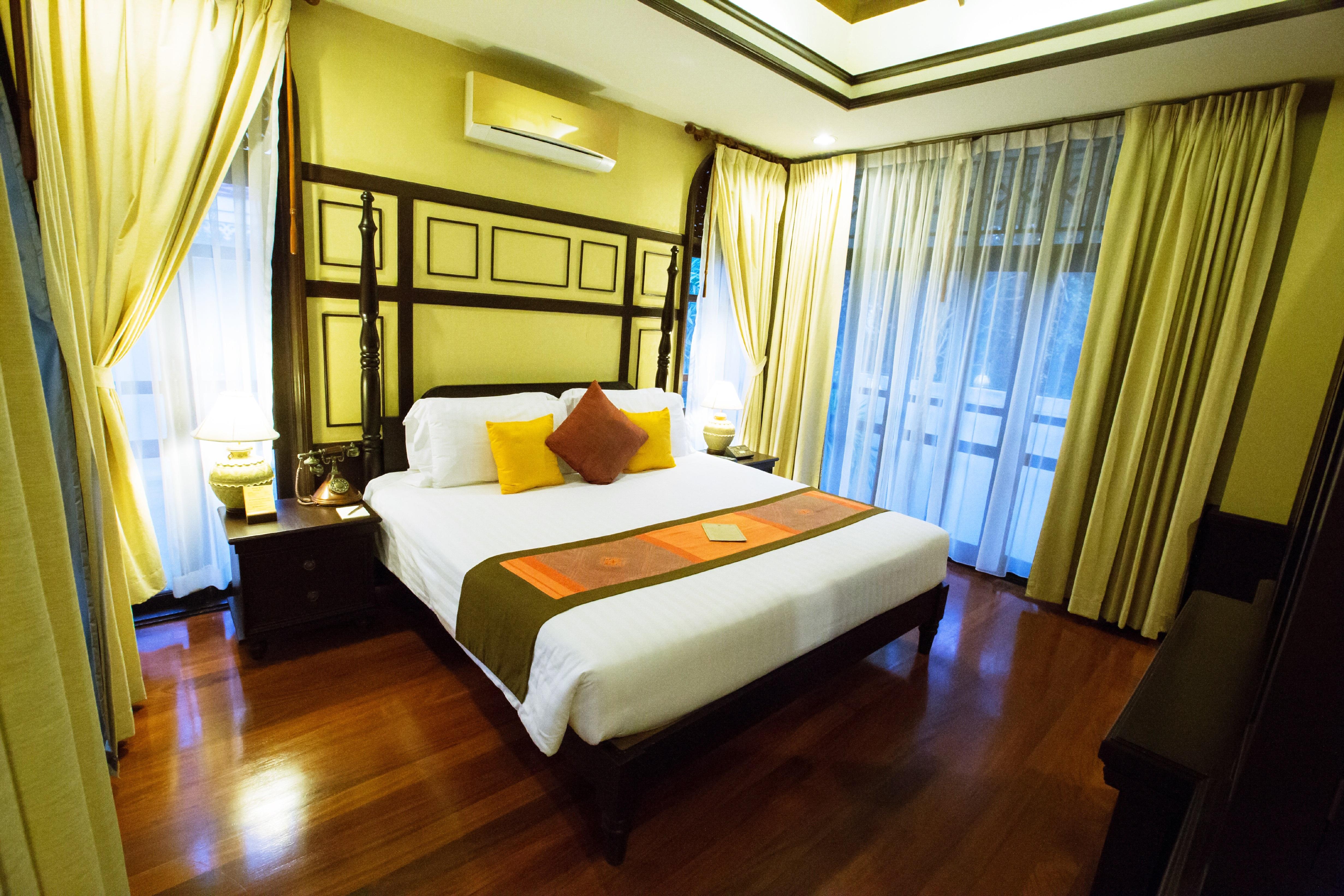 우라 부라 후아힌 리조트 앤 스파  후아 힌 외부 사진 A bedroom at the resort