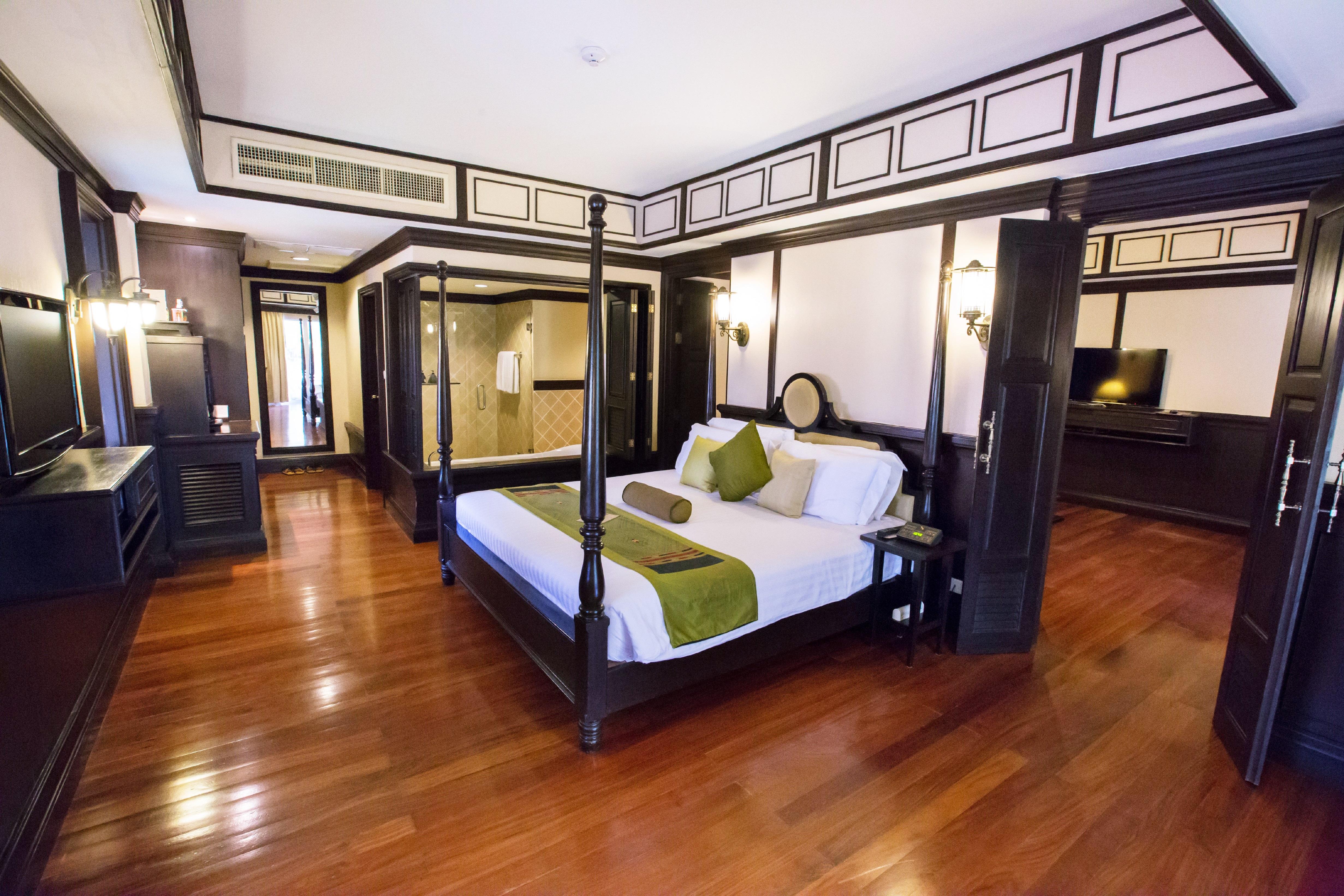 우라 부라 후아힌 리조트 앤 스파  후아 힌 외부 사진 A suite at the Royal Thai Suite